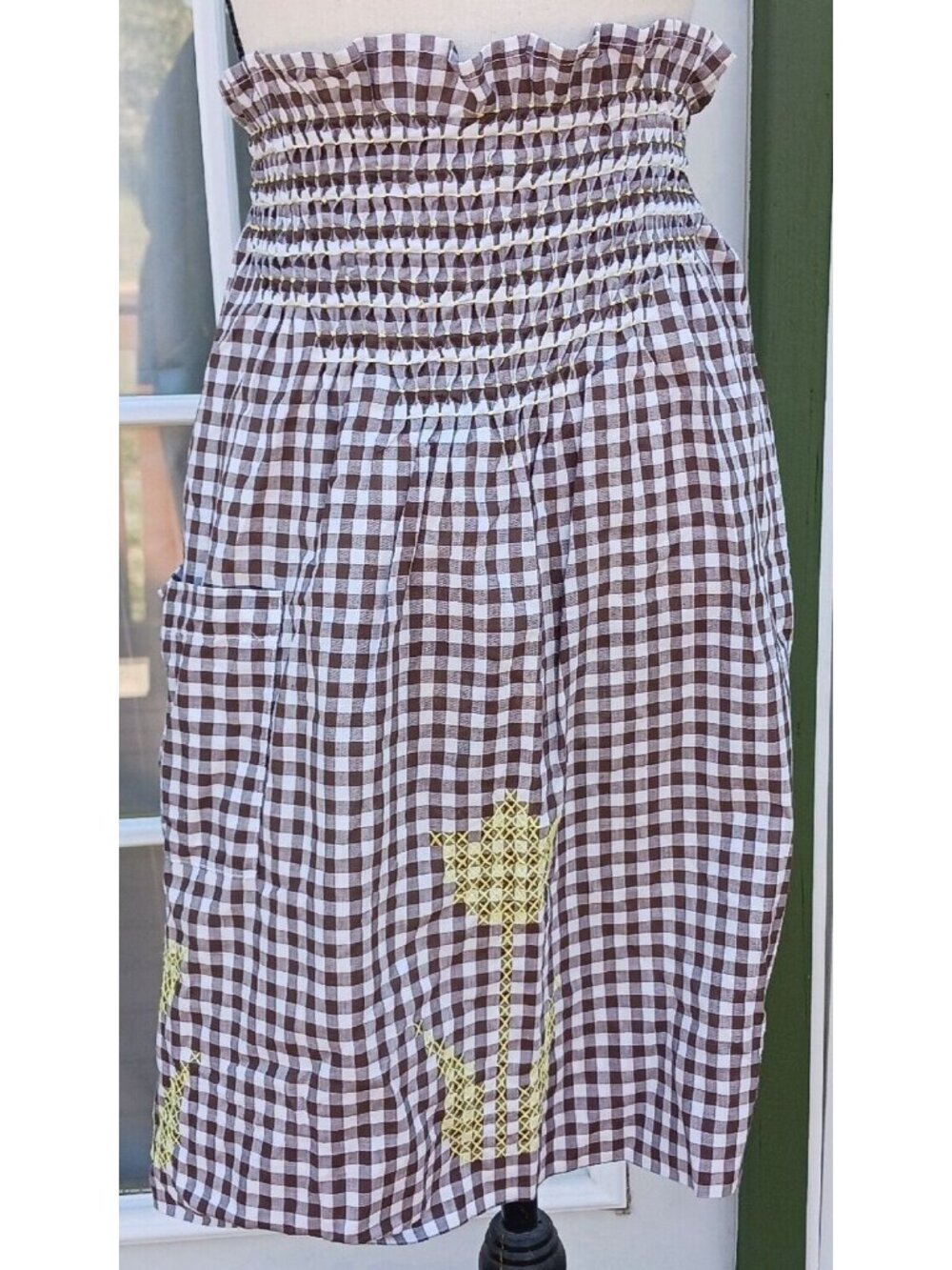 Handmade Embroidered Gingham Apron Brown White YellowTulips Pocket Tie Back #D13